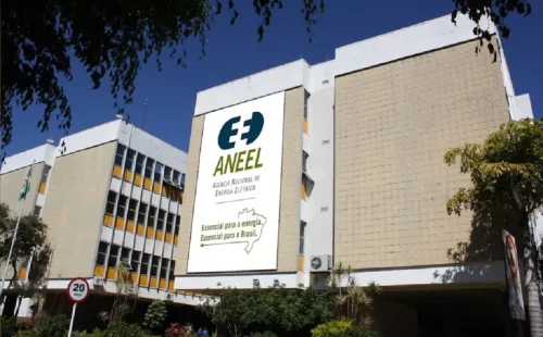 Aneel mantém bandeira verde em novembro e afasta cobrança extra na conta de luz