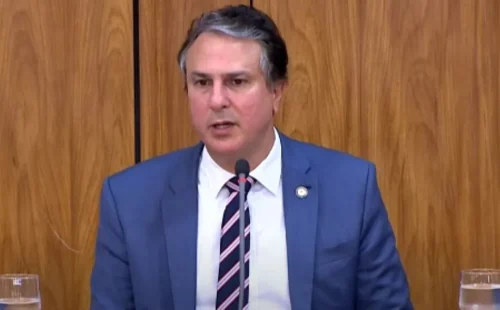 Camilo santana aponta interferência da meta e cobra transparência em eleições