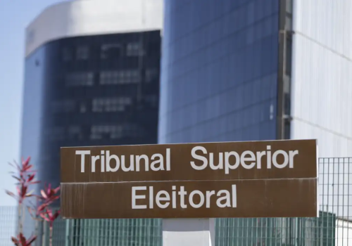 Candidato mais idoso vence em caso de empate na eleição segundo o Código Eleitoral