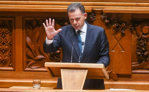 Debate do Orçamento do Estado marca confronto entre governo e oposição no parlamento
