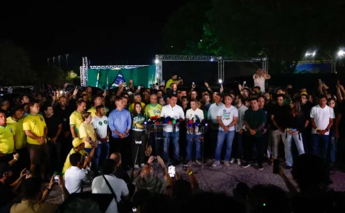 Declarações de Flávio Bolsonaro sobre apuração geram dúvidas entre aliados e nota de repúdio do tribunal