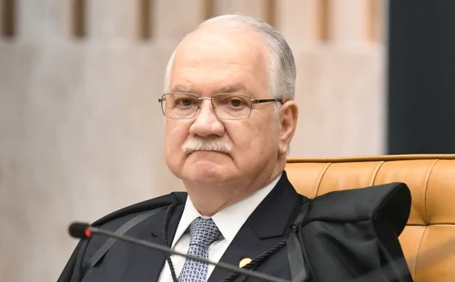 Fachin transfere para André Mendonça relatoria de inquérito sobre fraudes no INSS