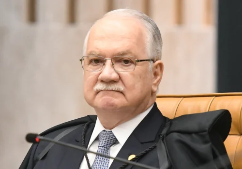 Fachin transfere para André Mendonça relatoria de inquérito sobre fraudes no INSS