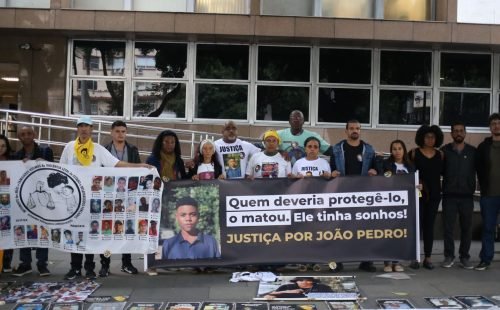 familia_do_jovem_joao_pedro_-_credito_rafael_henrique_brito_-_ong_rio_de_paz.jpeg