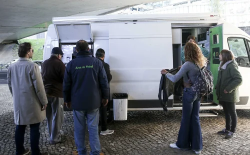 Farmácias retomam distribuição de metadona para dependentes a partir de domingo