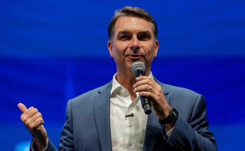 Flávio aceita proposta de Lula sobre sigilos e faz novas exigências ao TSE