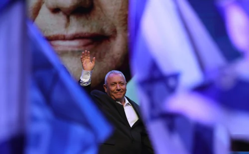 Gadi Eisenkot aponta risco para Israel em crítica a Benjamin Netanyahu