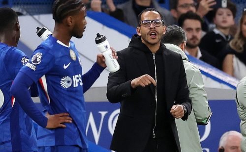 todo o empenho demonstrado durante o tempo que estiveram no clube," indicou o cl