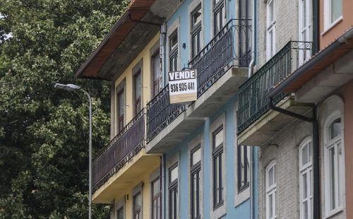 tugal aumentou 16,8% em 2025 face ao ano anterior, situando-se nos 2.076 euros p