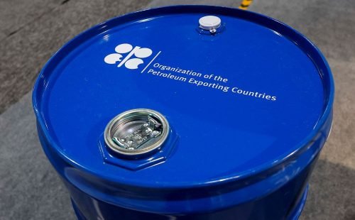 Preço do petróleo Brent dispara e atinge patamar recorde desde 2022