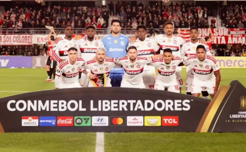 Flamengo empata com Estudiantes na Argentina e perde Arrascaeta por lesão grave