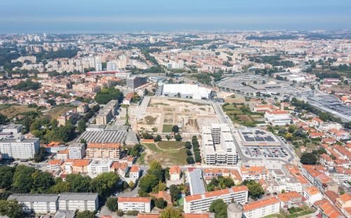 Mome aposta em novos modelos de habitação para enfrentar crise imobiliária em Portugal