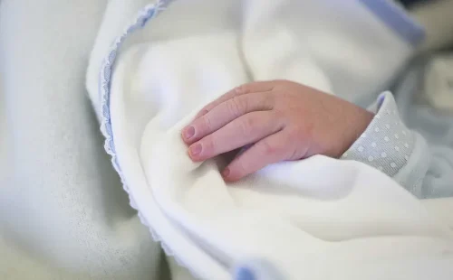 Natalidade em Portugal cresce com impacto significativo de mães estrangeiras