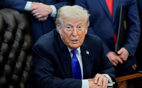 Trump afirma que negociações com o Irã são restritas enquanto tensão no Oriente Médio escala