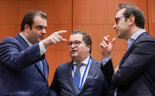 Finanças ajustam meta orçamentária e projetam equilíbrio das contas públicas para 2026