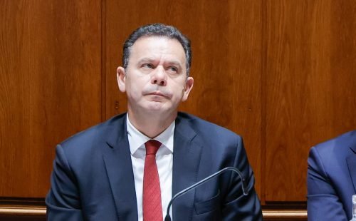 Fisco mira Luís Montenegro em investigação sobre alegada fraude fiscal com a Spinumviva