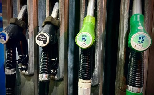 Combustíveis em Portugal voltam a subir com pressão do mercado internacional