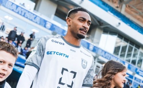 Derik Lacerda brilha no Baltika e consolida espaço no futebol russo
