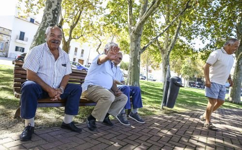 50 Euros a mais nas pensões é a exigência do PCP para julho