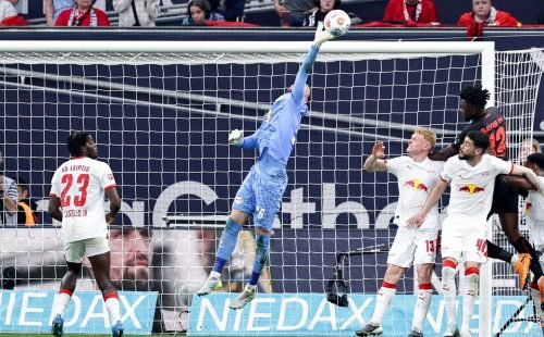 Goleada do Bayer Leverkusen sobre o Leipzig esquenta briga por vaga na Champions League
