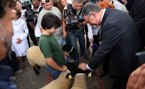 Presidente Seguro reconhece desafios dos agricultores em meio a bloqueio de Ormuz e alta de preços