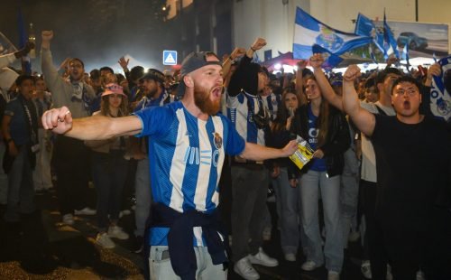 FC Porto conquista 31º título nacional e leva multidão às ruas
