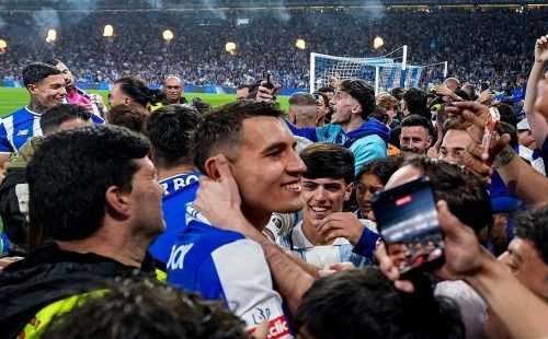 Dragão vira epicentro da festa portista após conquista do 31.º título