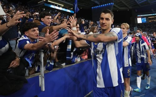 FC Porto garante permanência de Jakub Kiwior em investimento de 17 milhões de euros