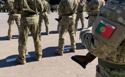 Militares seguem estáveis após incidente em curso de paraquedismo em Tancos