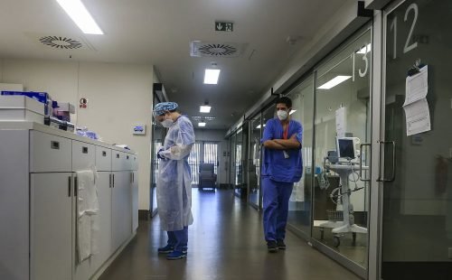 Violência contra profissionais de saúde dispara e ordens exigem medidas urgentes