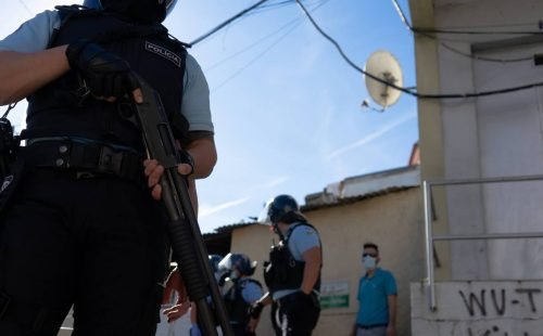 Agentes da PSP do Rato enfrentam justiça por tortura em Lisboa