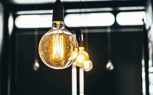 Governo português anuncia revisão da tarifa social de energia para focar em beneficiários prioritários