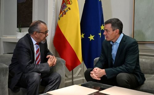 Espanha mobiliza operação inédita nas Canárias para receber navio com surto de hantavírus