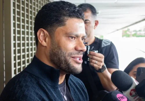 Hulk chega ao Rio de Janeiro para iniciar nova fase no Fluminense com sonho da Libertadores