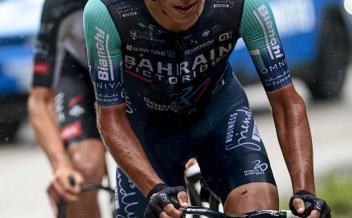Afonso Eulálio entra para a história do Giro d'Italia ao vestir a camisola rosa