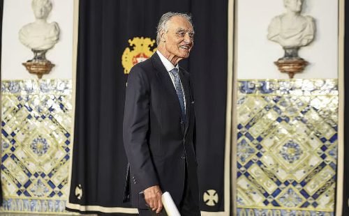 Cavaco Silva critica 'errático' Trump e defende Europa autônoma em defesa e economia