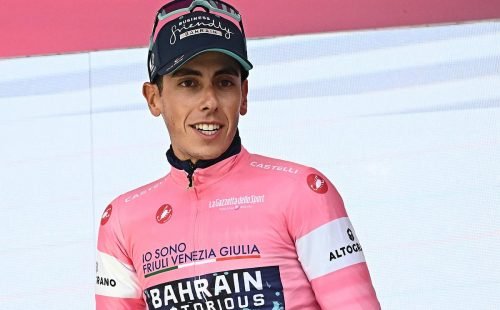 Afonso Eulálio renova com Bahrain Victorious após vestir a mítica camisola rosa
