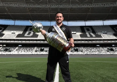 Vasco avança em negociações por Raphael Rezende para reforçar gestão de futebol