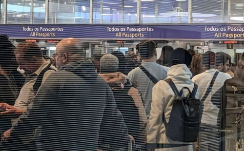 Aeroportos portugueses sob pressão levam Montenegro a considerar suspensão de dados biométricos