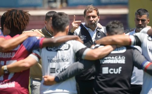 Torreense e Casa Pia ficam no 0 a 0 e adiam desfecho no play-off da I Liga