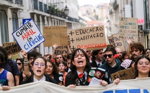 Governo amplia valor de bolsas e reestrutura ensino superior em Portugal