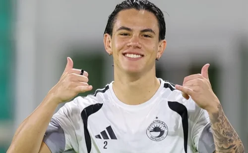 JP Chermont brilha em estreia como titular e classifica o Sharjah na Copa dos Presidentes