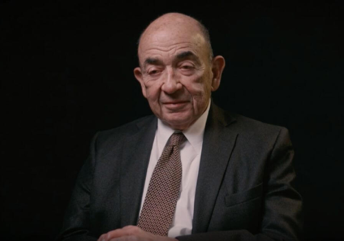 Juiz americano Alvin Hellerstein morre aos 92 anos em Nova York