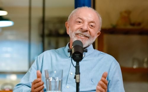 Lula critica ida de Flávio Bolsonaro para os Estados Unidos