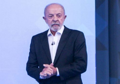 Lula rebate Flávio após termo pejorativo e senador pede desculpas no debate