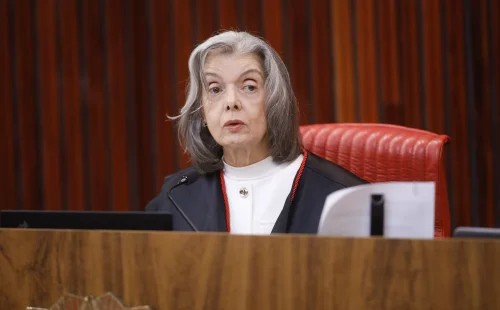 Ministra Cármen Lúcia exige que TSE detalhe gratuidade de transporte no segundo turno