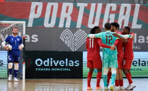 Portugal goleia a Dinamarca por dez a três no início da caminhada para o mundial de futsal