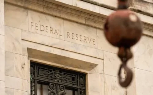 Reserva Federal americana opta por manter taxas de juro inalteradas