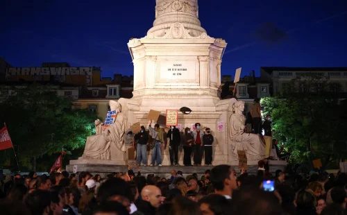 Setor cultural repudia violência e manifestantes decidem acampar no Rossio nesta quarta-feira