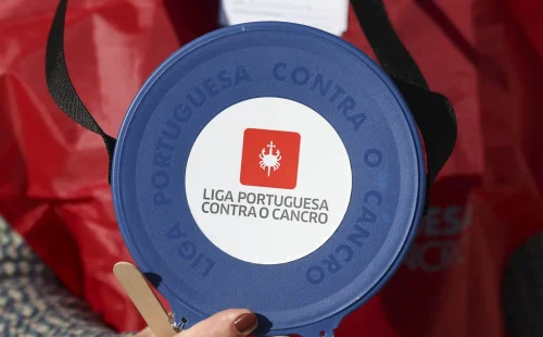 Solidariedade nas ruas mobiliza país para o peditório Nacional da liga Portuguesa contra o Cancro